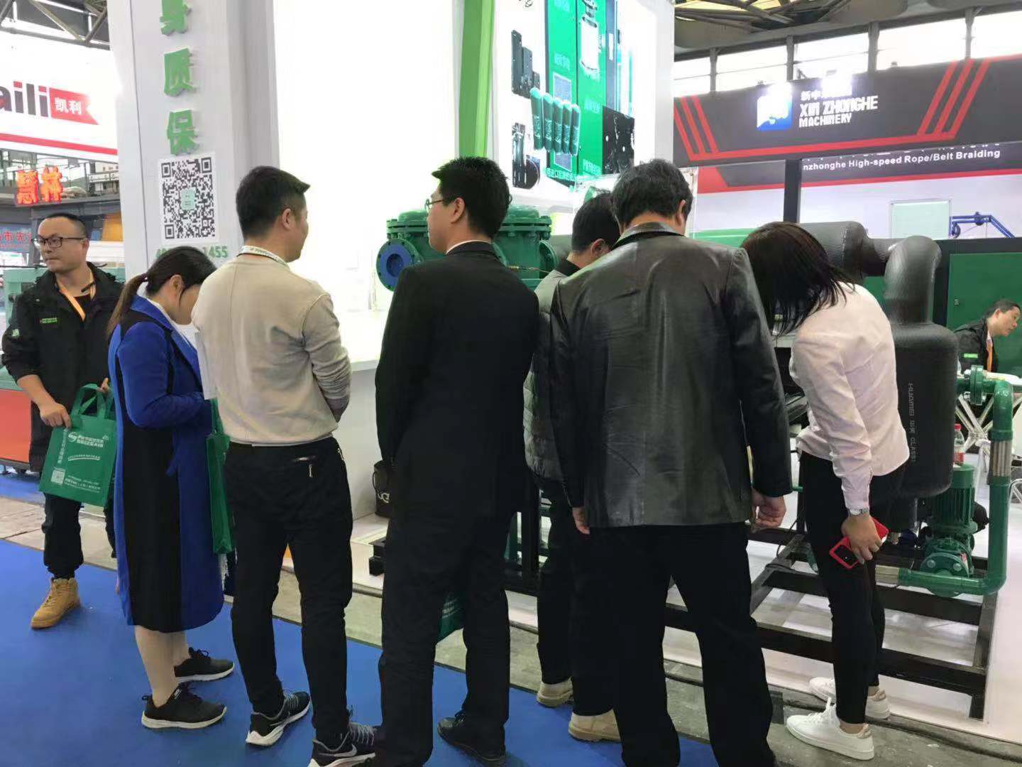 薩震節(jié)能空壓機