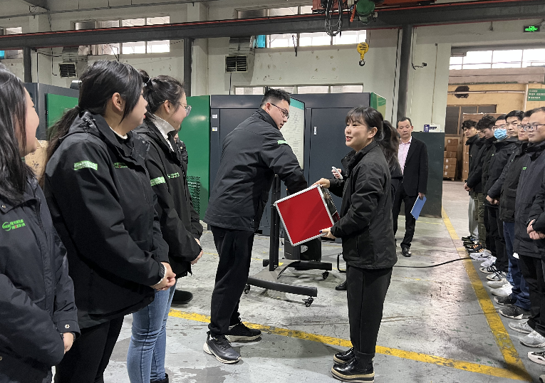 �_��(ji��)�ܿՉ��C(j��)12�·��C��(ji��ng)�骄(ji��ng)�h(hu��n)��(ji��)2