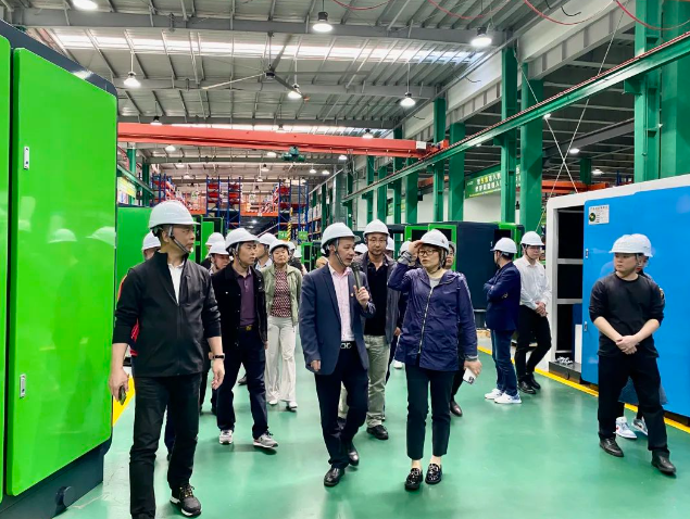 �Ϻ����^(q��)���^(q��)���_��(ji��)�ܿՉ��C(j��)�e�k��I(y��)��Ҫؓ(f��)؟(z��)�˰�ȫ���a(ch��n)���(xi��ng)��Ӗ(x��n)