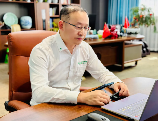 薩震節(jié)能空壓機(jī)