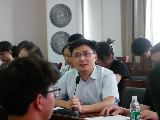 薩震節(jié)能空壓機(jī)